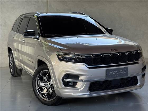 JEEP COMMANDER 1.3 T270 TURBO FLEX OVERLAND AT6 JEEP COMMANDER 1.3 T270 TURBO FLEX OVERLAND AT6